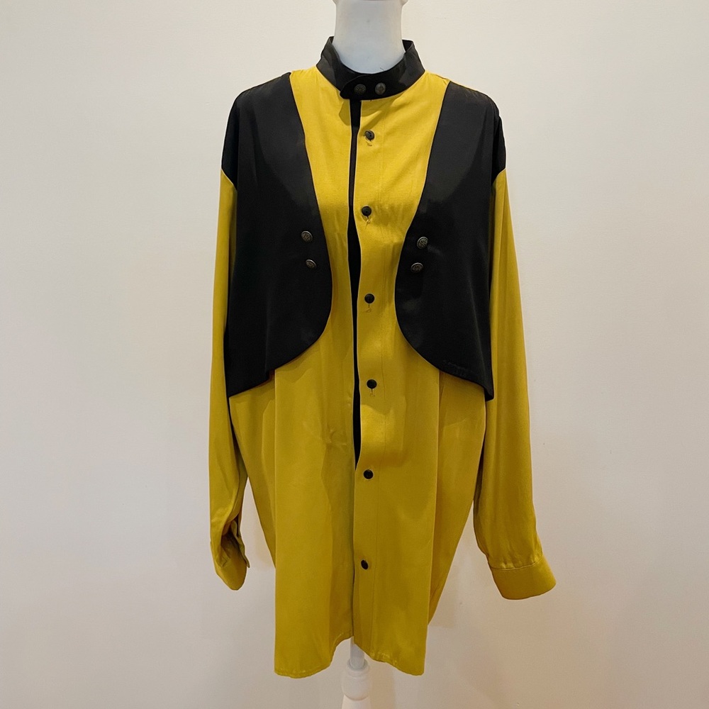 Vintage 90s Winner’s Black and Mustard Yellow Color Block Oversized Shirt